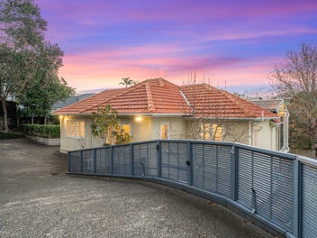 Vendor has bought -Brick home on 857sqm prime sit