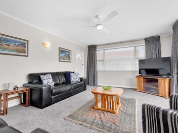 Modern Comfort Meets Easy Living