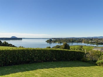 Modern Home Stunning Views
