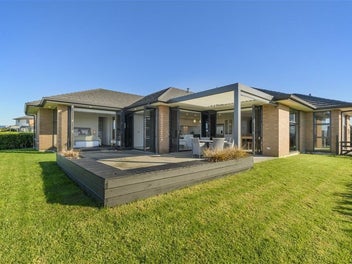 Modern Home Stunning Views