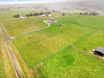 Create Your Dream Lifestyle on 4 Acres in Kiwitea.