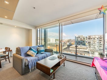 Modern, Spacious Apartment with Stunning Views