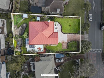 HUGE WARM+DRY, NORTH-FACING 290m2 FAMILY HOME!