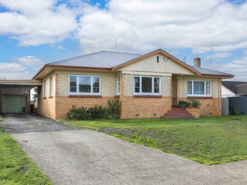 Timeless 1940's character on over 1000 sqm