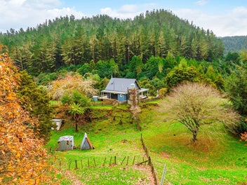 Off-grid lifestyle with endless potential