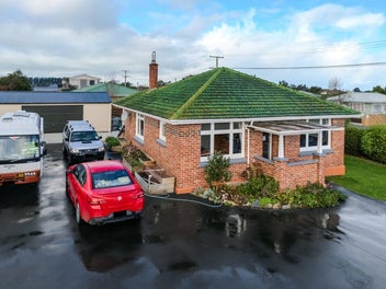WANT TO LIVE IN WESTON?