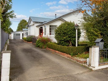 Image 1 of 20