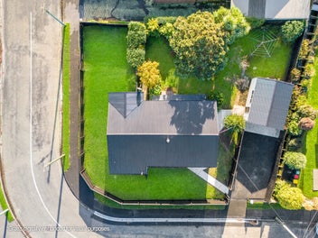 Renovated Charm in Sought-After Hoon Hay