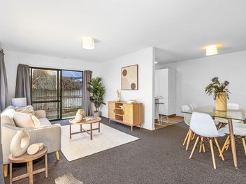 Sunny, Spacious & Smart Buying!