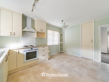 RENOVATOR'S DREAM IN ALICETOWN!