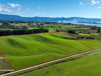 8.3 hectares of rolling land with scenic views