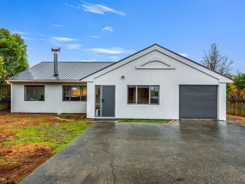 Modern Three Bedroom Living in Steeles Lane