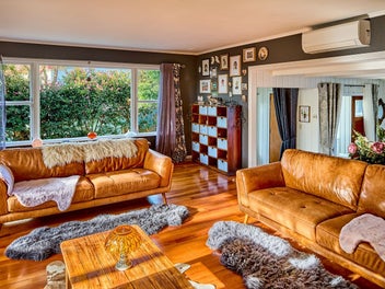 Family Home with loads of Content