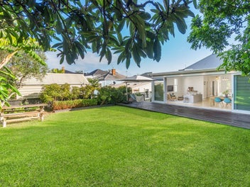 Short notice auction- vendors have bought!