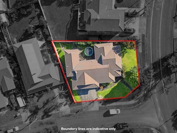 Spacious Brick & Tile Family Home 678m² Full Site