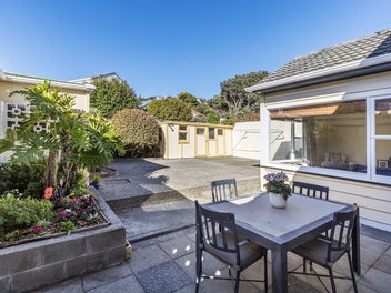 Golden Opportunity in Miramar's Dress Circle
