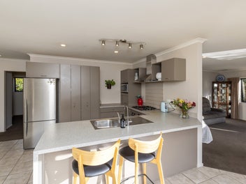 Cul-de-sac Comfort – Easy-Care Living