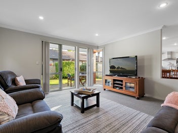 Brick Beauty on Family Sized 750sqm (approx.) Site