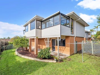 Coastal Comfort in Macleans Zone
