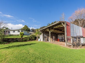 VERSATILE LIFESTYLE PROPERTY - PRIME LOCATION