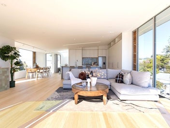 LUXURY AT THE BEACH | SUMMER STAYCATION