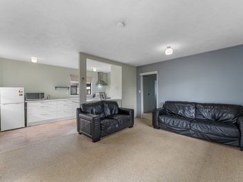 Owners upsizing! MUST SELL!