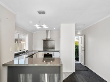 Effortless Living in a Prime Location