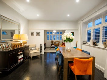 A FAMILY HAVEN - SPACE, STYLE AND SUNSHINE