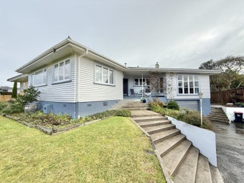 Image 1 of 32