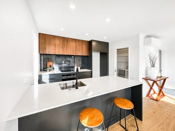 Brand New Home - Motivated Owners