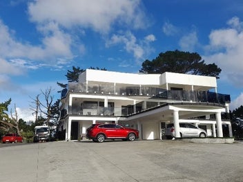 Image 1 of 8