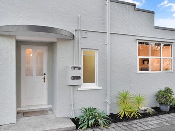 Family Home and Extended Living or Investment Gem!