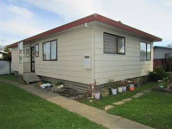 Image 1 of 7