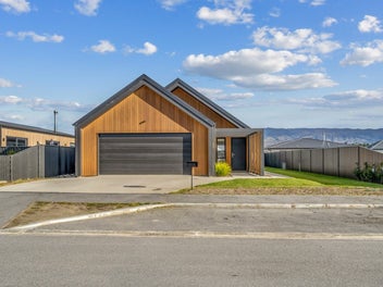 Modern Living - Priced to Move