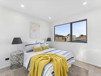 Ponsonby in Papatoetoe! Stunning New Build!