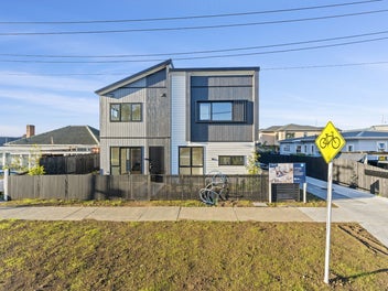 New 3 bedroom beauty in Papatoetoe