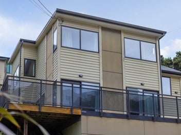 Built to Last – Modern Home Just 14 Years Young