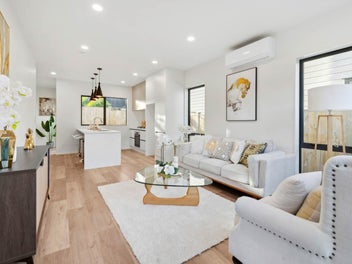 Dream Modern Family Home In Sunnyhills School Zone
