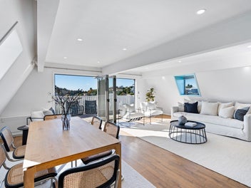 Sea Views - Private Hill Haven