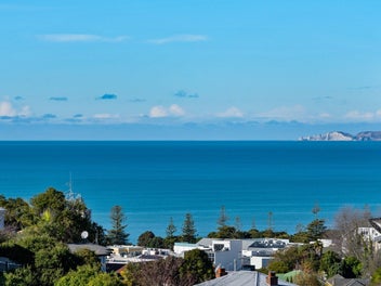 Sea Views - Private Hill Haven