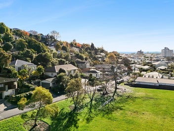 The perfect Family home close to everything!
