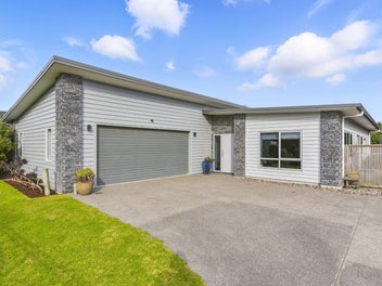 A Delightful Family Home Near The Beach