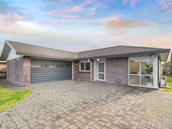 Modern, Move-In Ready- Near Hospital!