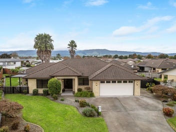 Vendors want this sold make your move.