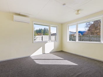 Smart Buying Priced to Sell
