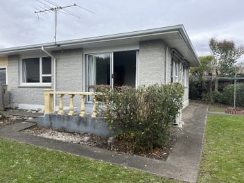 Image 1 of 8
