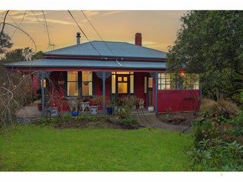 Live the lifestyle dream in town!
