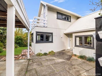Priced to Get You into Saint Johns Hill