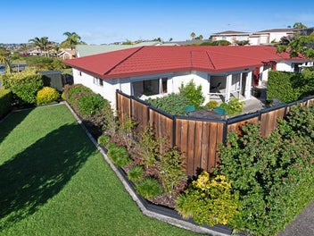 Move-In-Ready-Low Maintenance Coastal Gem