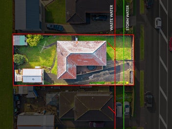 Freehold super starter! ENDLESS Potential!